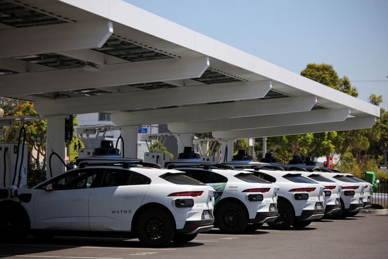  Alphabet: Waymo rolls out its robotaxis in Miami, bolstering its lead in US 