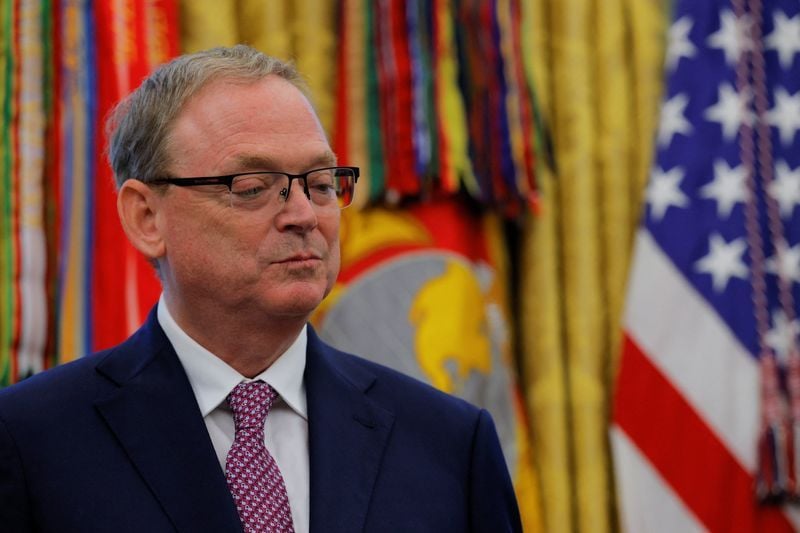  "Je veux te garder là où tu es" : Hassett n'est plus le favori pour la Fed 