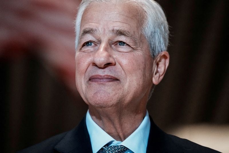  Donald Trump poursuit JPMorgan pour fermeture de comptes jugée politiquement motivée 