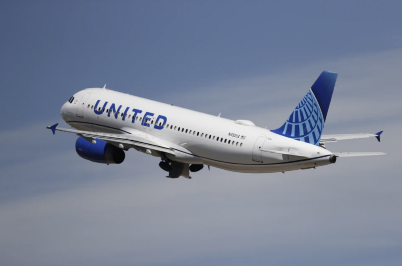 United Airlines targets record profits in 2026, lifted by demand