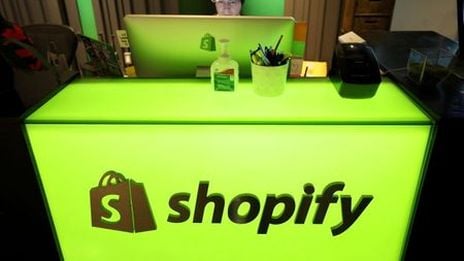 Shopify dévisse malgré une forte croissance :  les zones d’ombre qui inquiètent les marchés