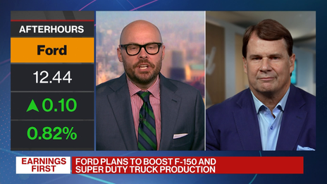 Le PDG de Ford, Jim Farley, évoque l'incendie chez un fournisseur, l'impact des tarifs douaniers et le marché des véhicules électriques