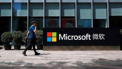 Microsoft accelerates AI growth with strategic partnership