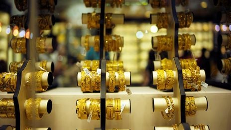 L'or limite ses pertes après l'annonce de droits de douane américains sur le Japon et la Corée du Sud