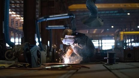 China January official manufacturing PMI drops to 49.3