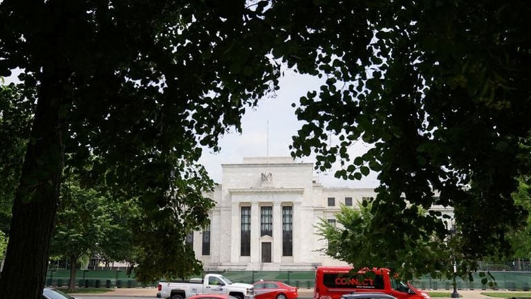 Harker, membre de la Fed, estime que des baisses de taux sont encore possibles cette année, malgré les inquiétudes concernant la qualité des données