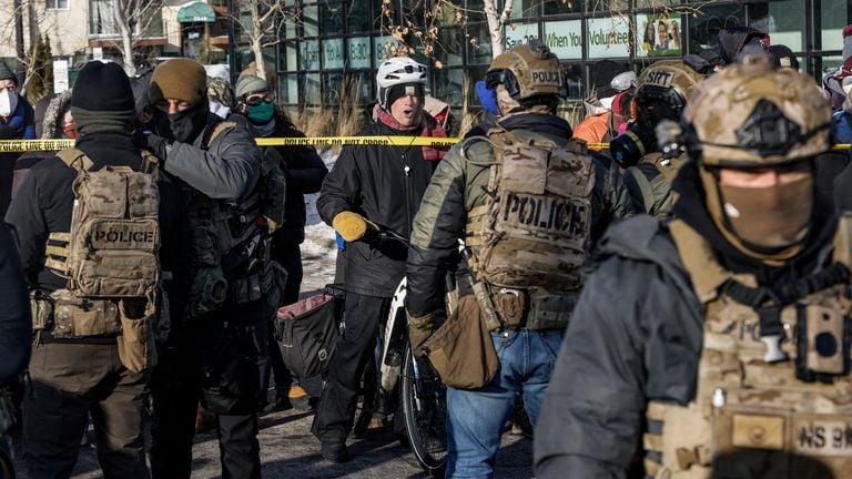 Federal immigration agents kill another US citizen in Minneapolis, sparking  protests | MarketScreener