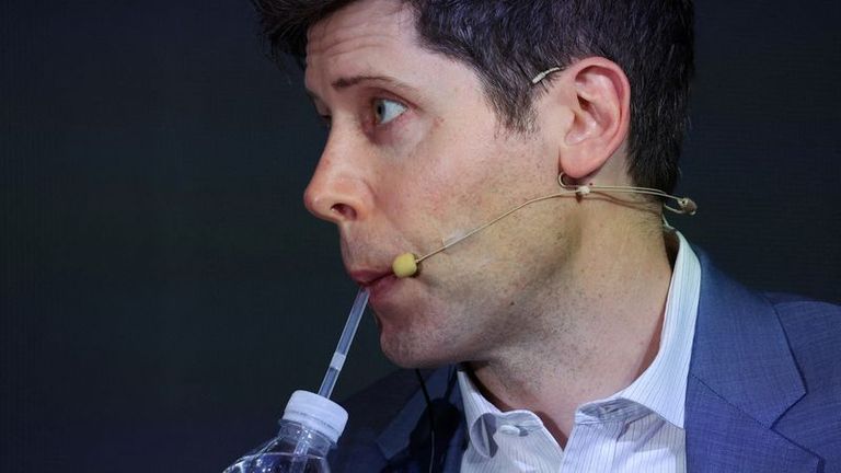 Sam Altman vuole scansionare i vostri occhi per salvare Internet dall'IA